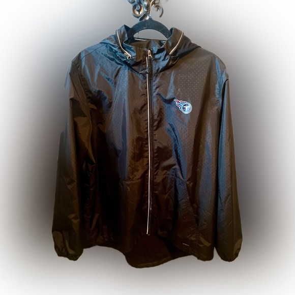 MSX Jackets & Blazers - XL Women’s Tennessee Titans rain/ wind jacket MSX by Michael Strahan